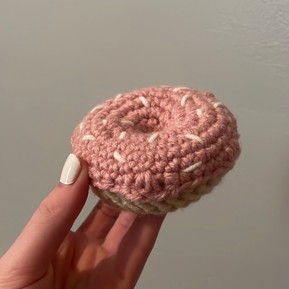 crochet tiny donut plush amigurumi